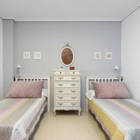 Home2book Stylish & Roomy Cruz Center Apartment