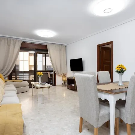Apartment Home2book Stylish & Roomy Cruz Center