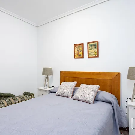 Apartment Home2book Stylish & Roomy Cruz Center